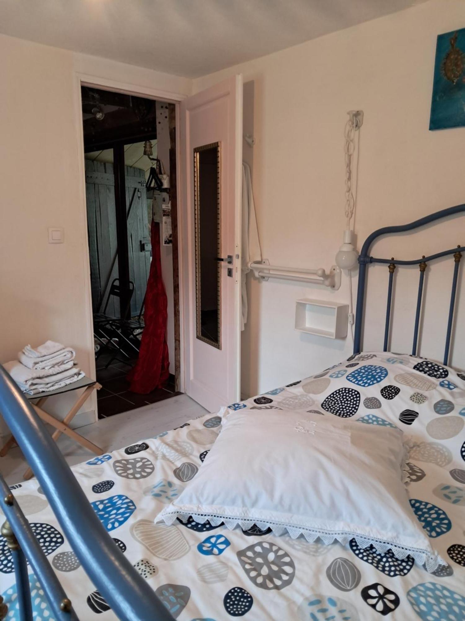Bed and Breakfast Le Buisson De La Gariole Aubigny-sur-Nère Pokoj fotografie